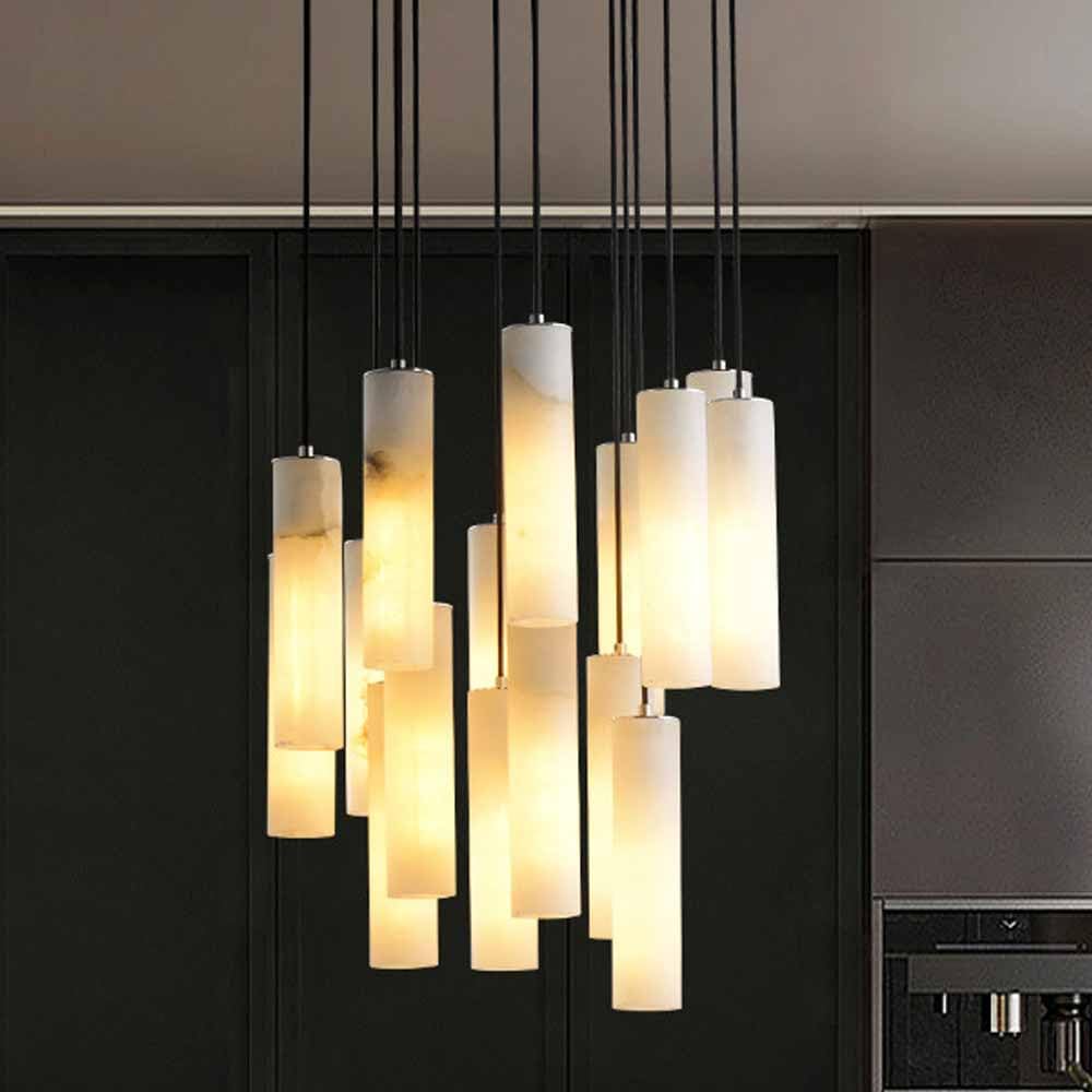Nowoczesna lampa wisząca z marmuru i alabastru w kolorze czarnym z mosiądzu z regulowanym kablem, oprawka E26, do salonu, sypialni i jadalni.