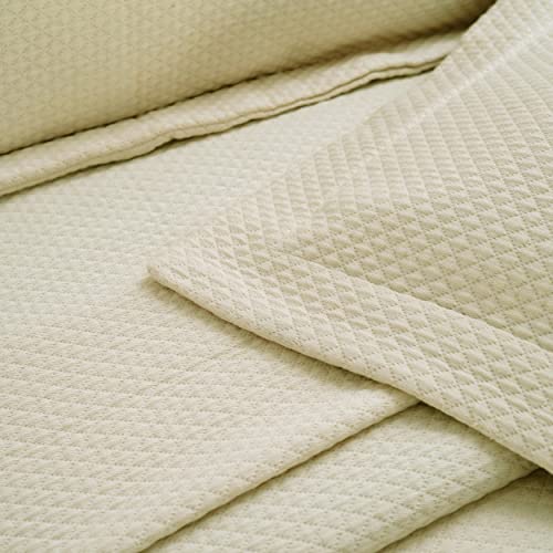 Image of BNM Oversized Solitaire Matelasse Cotton Bedspread, Jacquard Weave, Soft and Breathable, All-Season, Cozy and Lightweight, Perfect for Master or Guest Bedroom, Matching Pillow Shams, Ivory, King