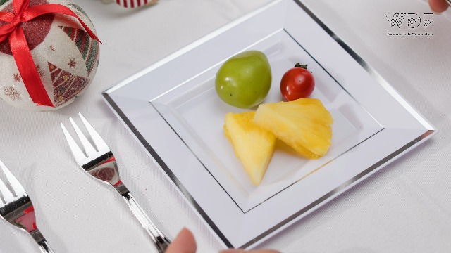 調理器具 Salad plates/Cake plates 6 boxes.. Amazon.com | WDF Silver Plastic Dessert Plates with Plastic Forks