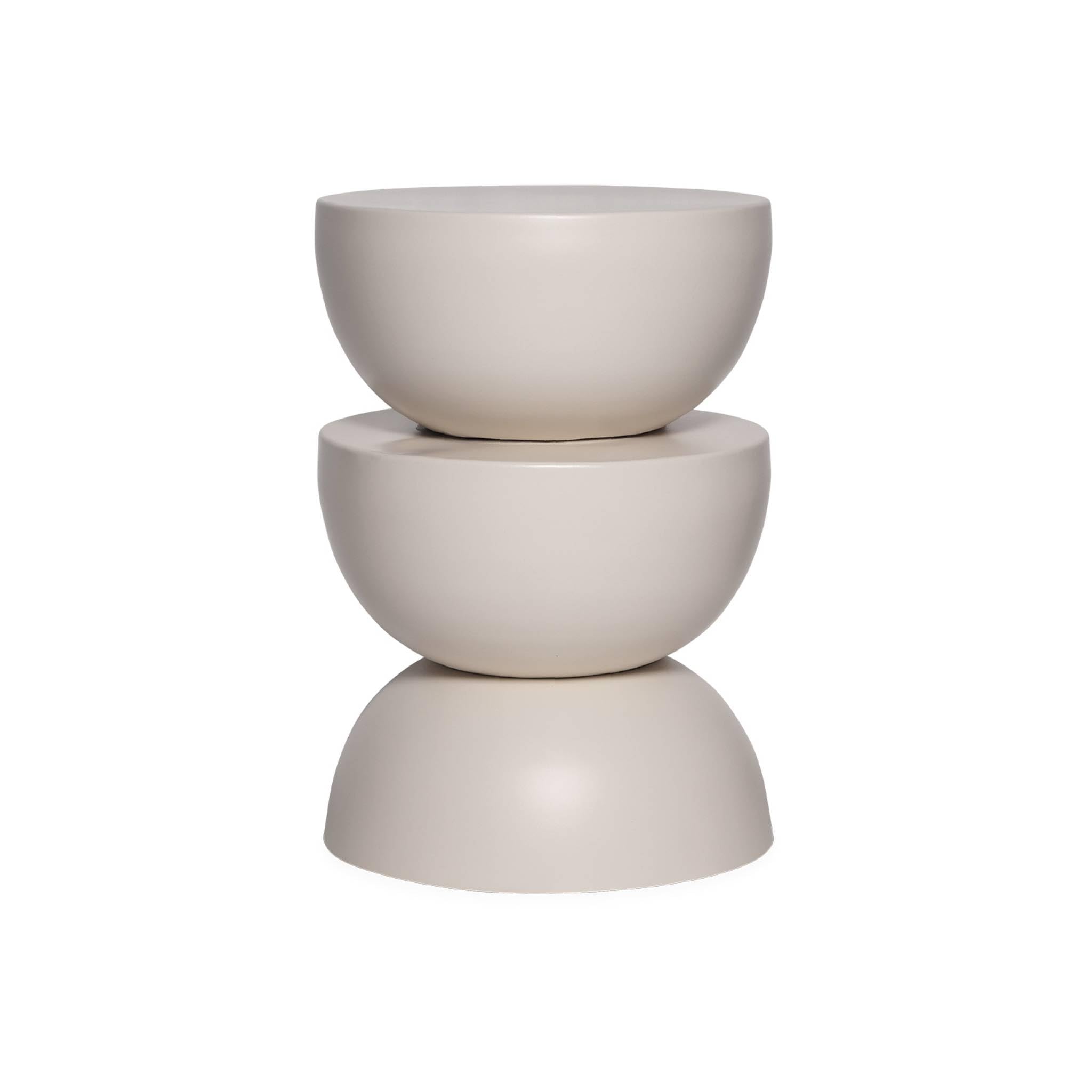 Alice's Home - Table d'appoint. Bout de canapé. Table de Chevet en métal. crème. Coumba. Ø32 x H 46.5cm