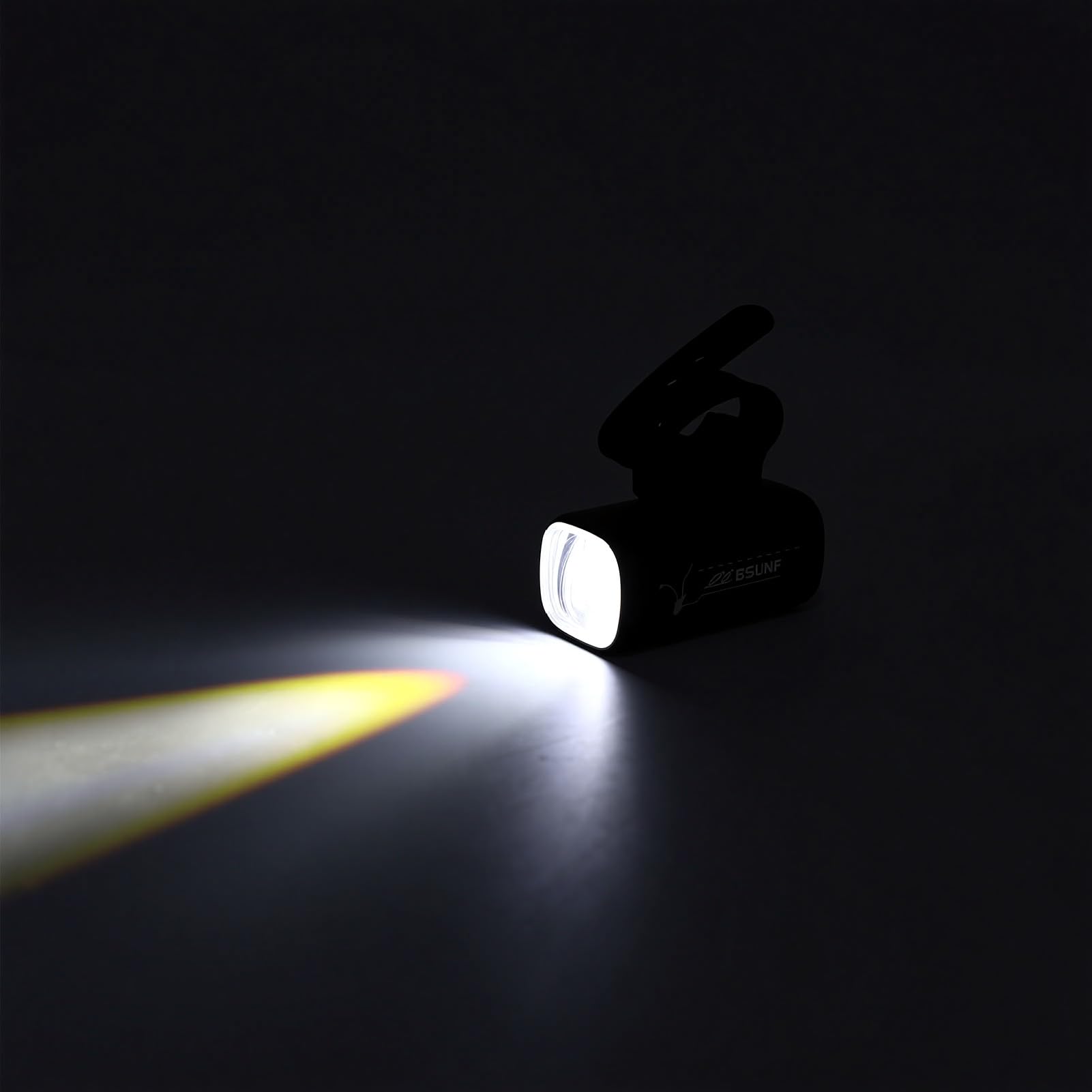 Generic Luce per Mountain Bike Impermeabile Ricaricabile 1300LM per la Guida Notturna e gli Spostamenti in Tutte le Condizioni Atmosferiche Design Compatto