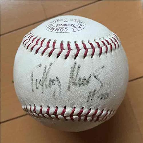 タフィーローズのサインボール タフィ・ローズの直筆サインボール