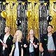 4 Stück Schwarz Gold Lametta Vorhänge,Metallische Folie Fransen Vorhang Funkeln Vorhängen Dekoration für Geburtstagsfeier Abschlussfeier Hochzeitsfoto Hintergrund Halloween Disco Party(1m x 2m)