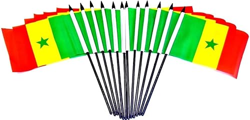 Miniatura 39 de Banderas de escritorio de Nicaragua, paquete de 12 banderas pequeñas de poliéster de 4 x 6 pulgadas en miniatura para mesa de oficina, pequeñas