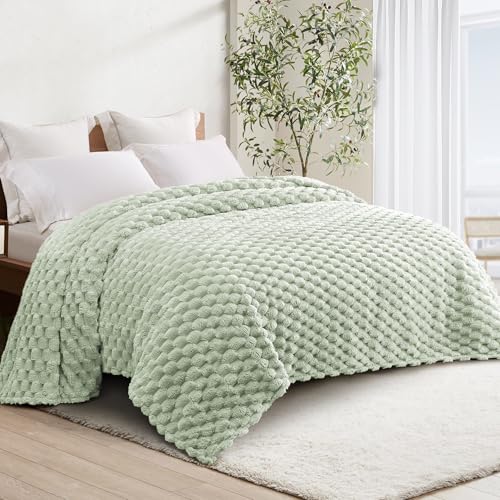 Whale Flotilla Soft 3D Jacquard Fleece King Size Bed Blanket 230x264CM