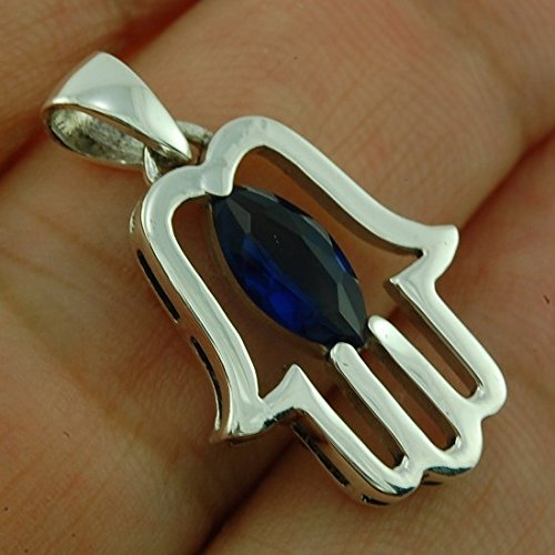 Collier argent 925 d'exception et son pendentif Hamsa orné d'un cristal bleu de prestige