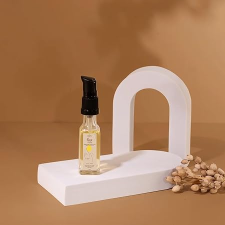 Trikuta Oils Jammu Natural Makeup Remover | 20ml Pure Bitter Almond Oil | Gently Removes Makeup, Reduces Skin Rashes & Nourishes Skin | Chemical-Free Skincare for Women