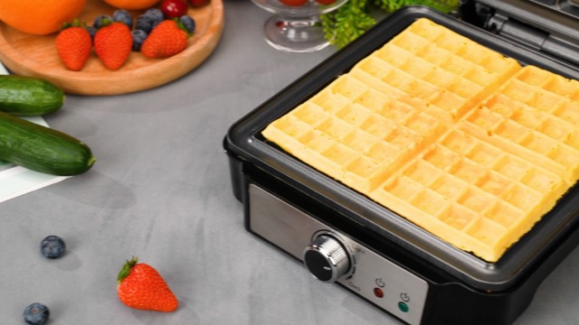 Gofrera En SEVERIN Gofrera, 1200W, Revestimiento Antiadherente