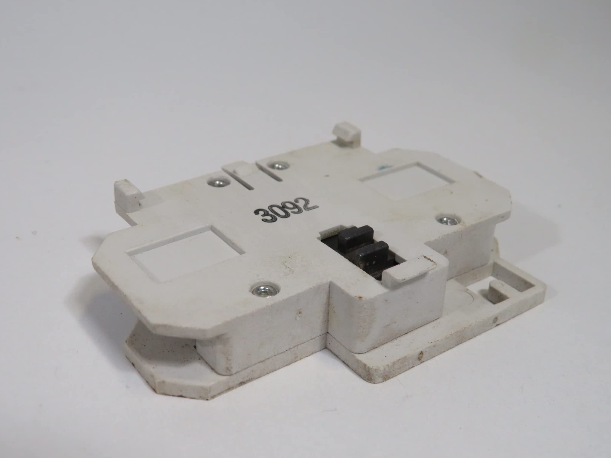 Cutler-Hammer Freedom Auxiliary Contact, 600 VAC, 10 A, 2