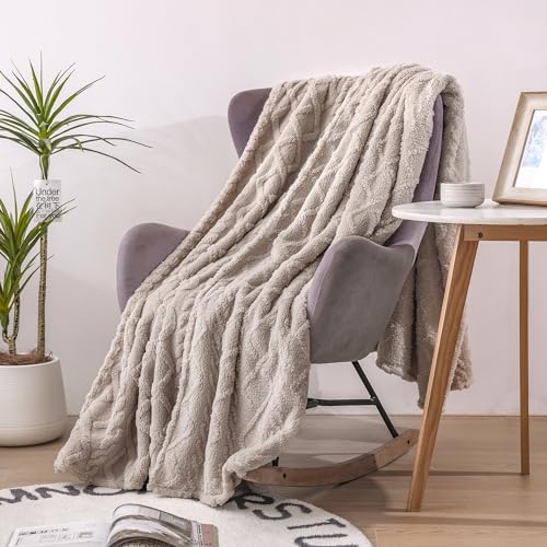 VANJOROY Fleece Blanket Large Throw for Sofa and Bed,400 GSM Lightweight Blanket - Image 2