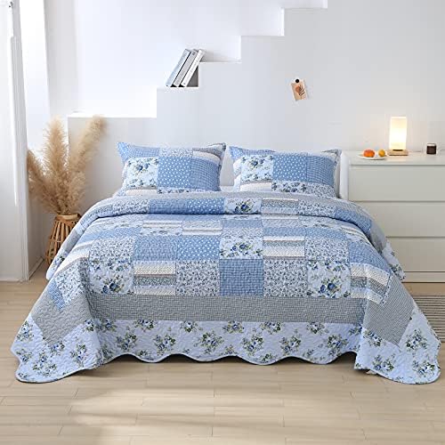 VINILITE Soft Reversible Quilt Set Queen Size, 3 Piece Microfiber Checkered Patchwork Quilted Bedspread Coverlet Bedding Set for All Season with 2 Pillow Shams, Floral Pattern Stitching, Light Blue