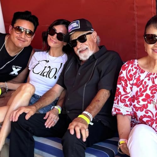 Mario's Hilarious Weekend With His Parents, Mini Pop Quiz & More!