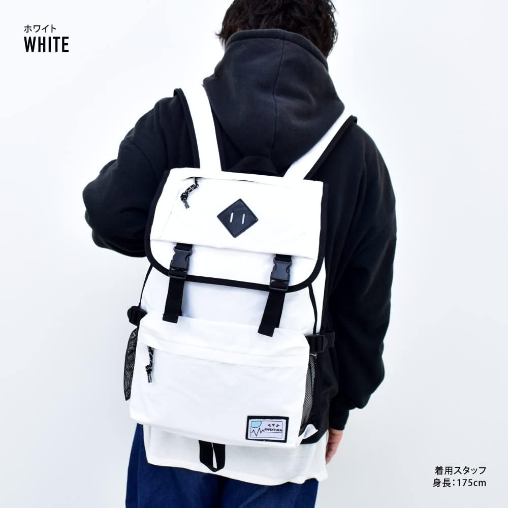 AVVENTURA(アヴェンチュラ Flap Pocket Nylon Square Backpack