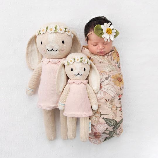 Miniatura 6 de cuddle + kind Hannah The Bunny Blush - Muñeca tejida a mano regular de 20 pulgadas, 1 muñeca  10 comidas, comercio justo, calidad reliquia, hecha a