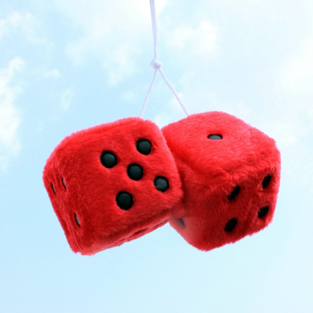 Puszyste pluszowe kości, uniwersalna, modna, kwadratowa dekoracja samochodu, łatwa w instalacji, do zawieszenia w kości, futrzane kości z kropkami, do lusterka wstecznego samochodu
