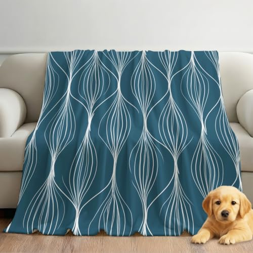 Manta nórdica de rayas para tardes de sofá y decoración infantil 3