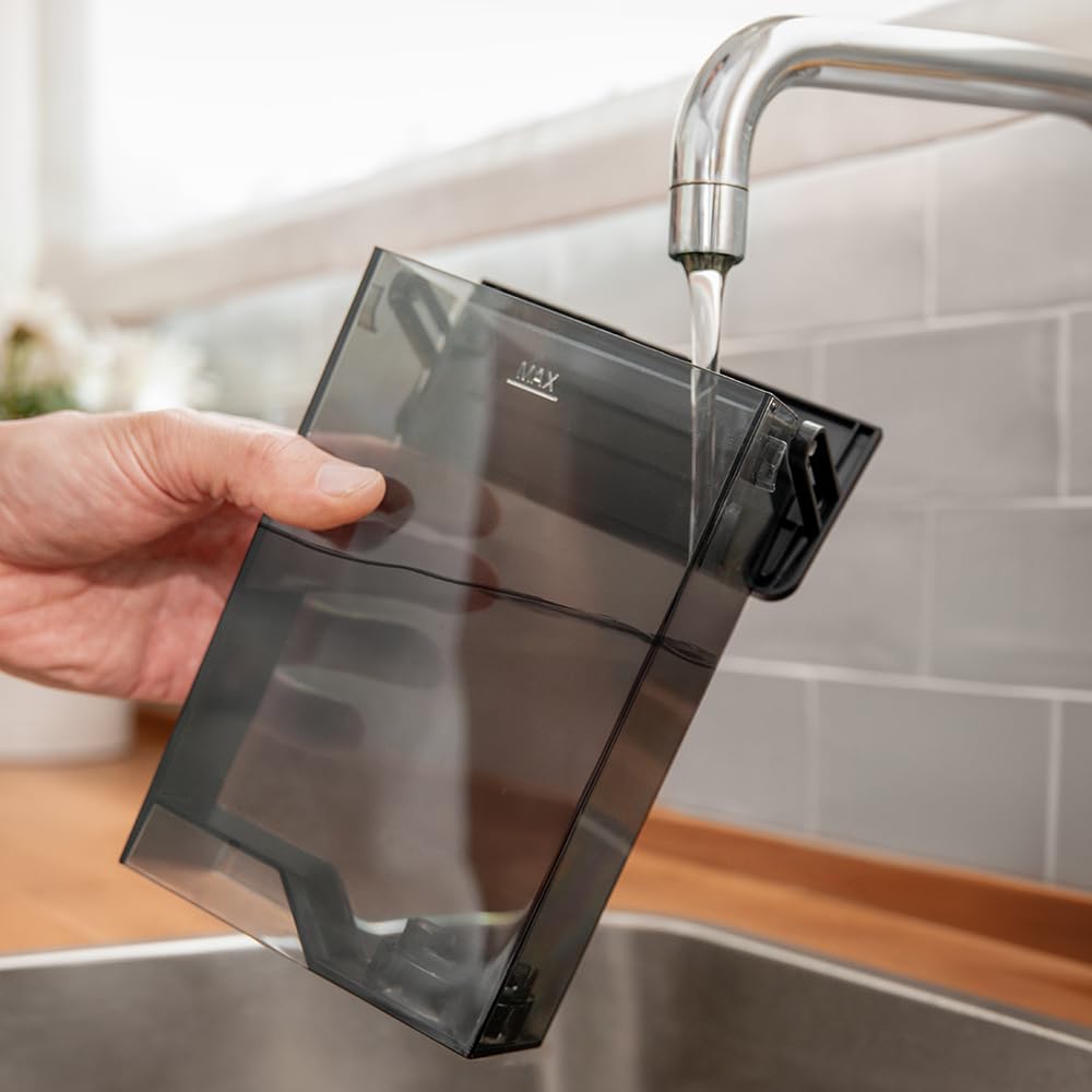 Cecotec Kompaktowy superautomatyczny ekspres do kawy z Cremmaet Compactccino Connected Black Silver. 1350W, 19 barów, wyświetlacz TFT i aplikacja, młynek, zbiornik na mleko 400 ml i 1 l wody