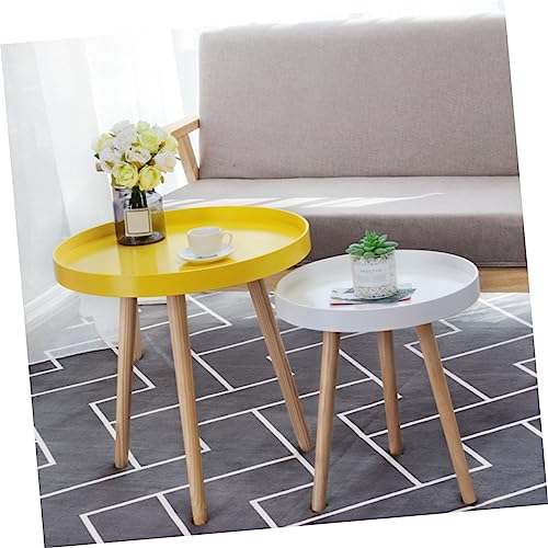 Petite table moderne avec rangement pratique pour optimiser les petits espaces