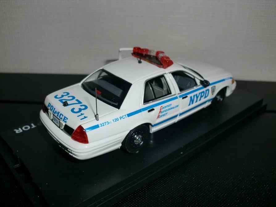 モデル　ポリスカー Amazon.co.jp: First Response N.Y.P.D. 1/43 ポリスカー