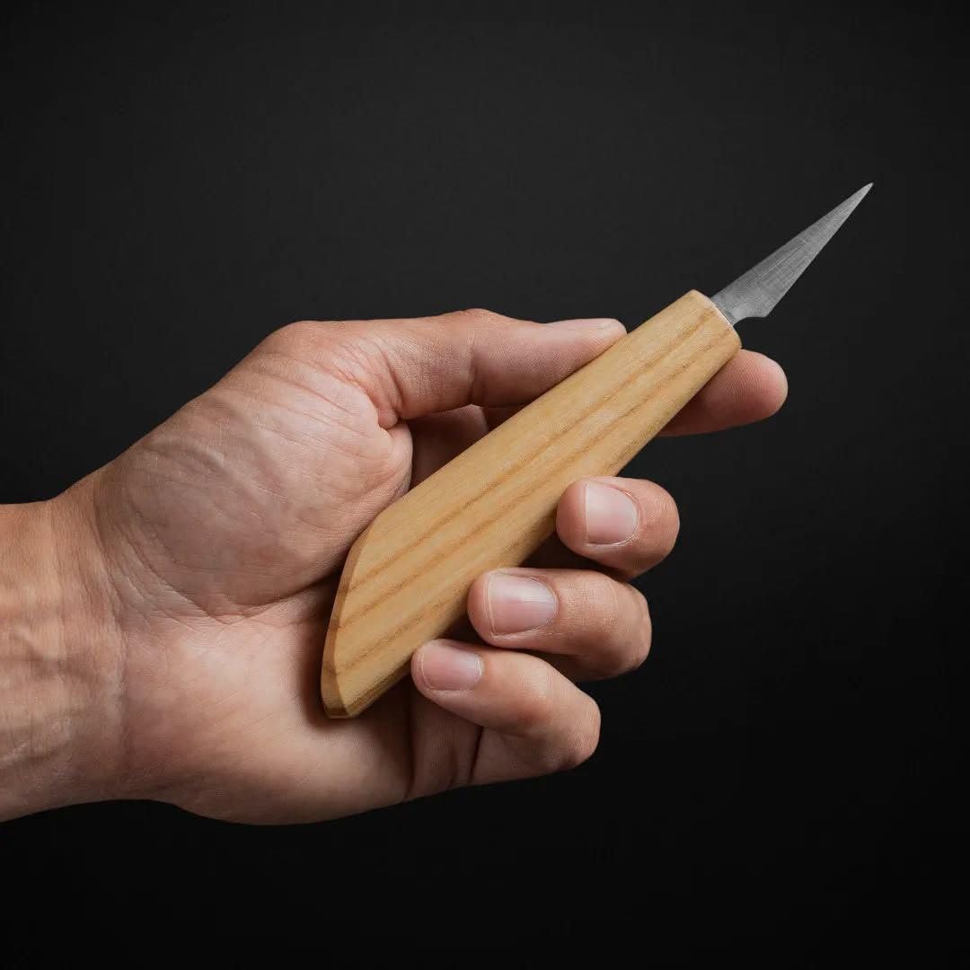 Coltello da intaglio in legno da 40 mm STRYI PROFI - Coltello per WHITTLING, SLOYD, al dettaglio, realizzato in acciaio al carbonio temprato