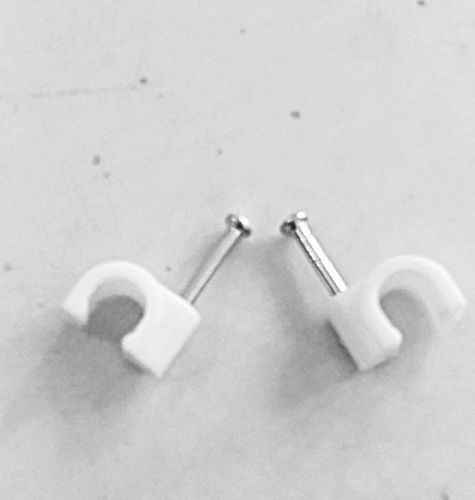 AFT 5 MM Circle Cable clips white with single nail pack of 100 pics-image-25
