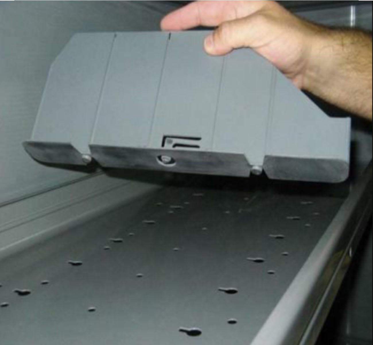 Adrian Steel DV14C1, Composite Divider for 14