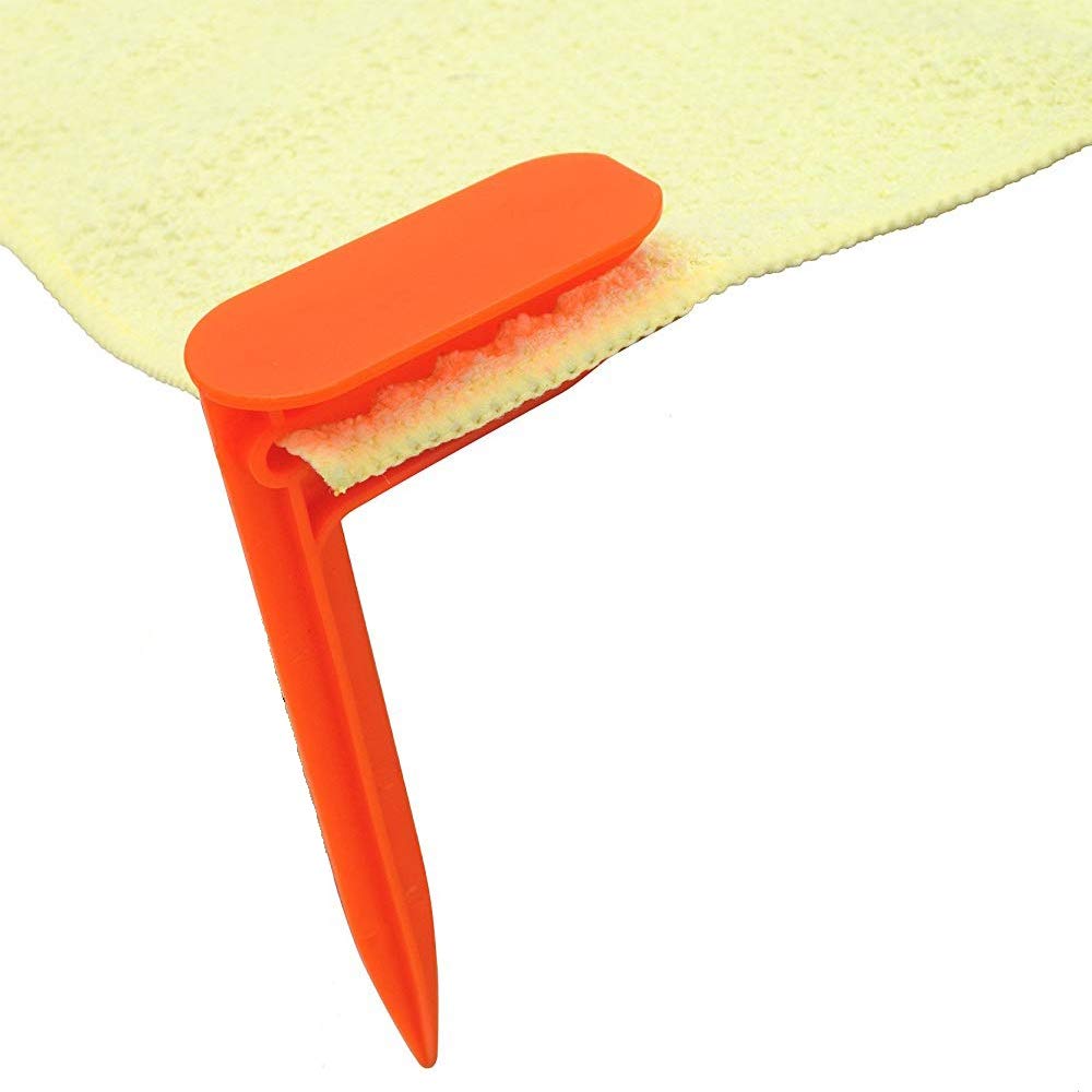 Creative Alligator Crocodile Teeth Shape Beach Towel Blanket Mat Anchor Clips Clamps Pegs for Sand Outdoor Hiking Picnic Secure it Tight (Pack of 4 Clamps, Random Color)