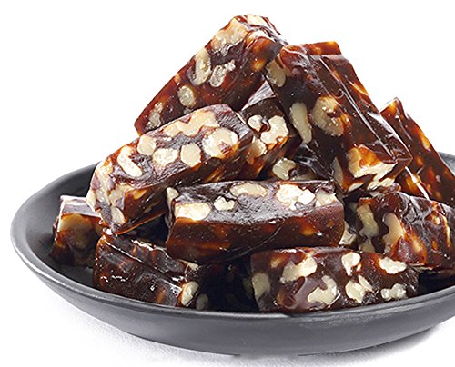 Helen Ou @ Walnut and Dates Fudge or Cake or Soft Candy Handmade Snack Food 南枣核桃糕软糖