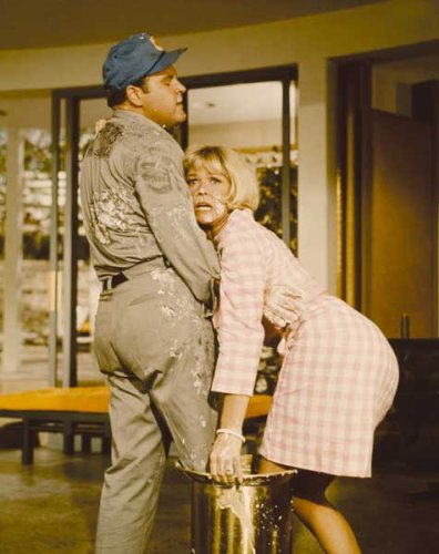 Spion in Spitzenhöschen (2)