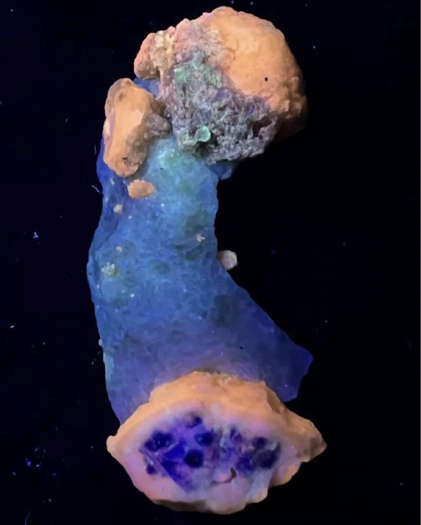 超珍品！蛍光アフガナイト超ユニーク結晶母岩付き102g Amazon.co.jp: 蛍光アフガナイト超ユニーク結晶母岩付き102g