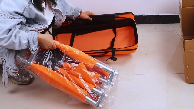 Amazon.co.jp: EastEamily ストレッチャー 担架 折りたたみ 4つ折り