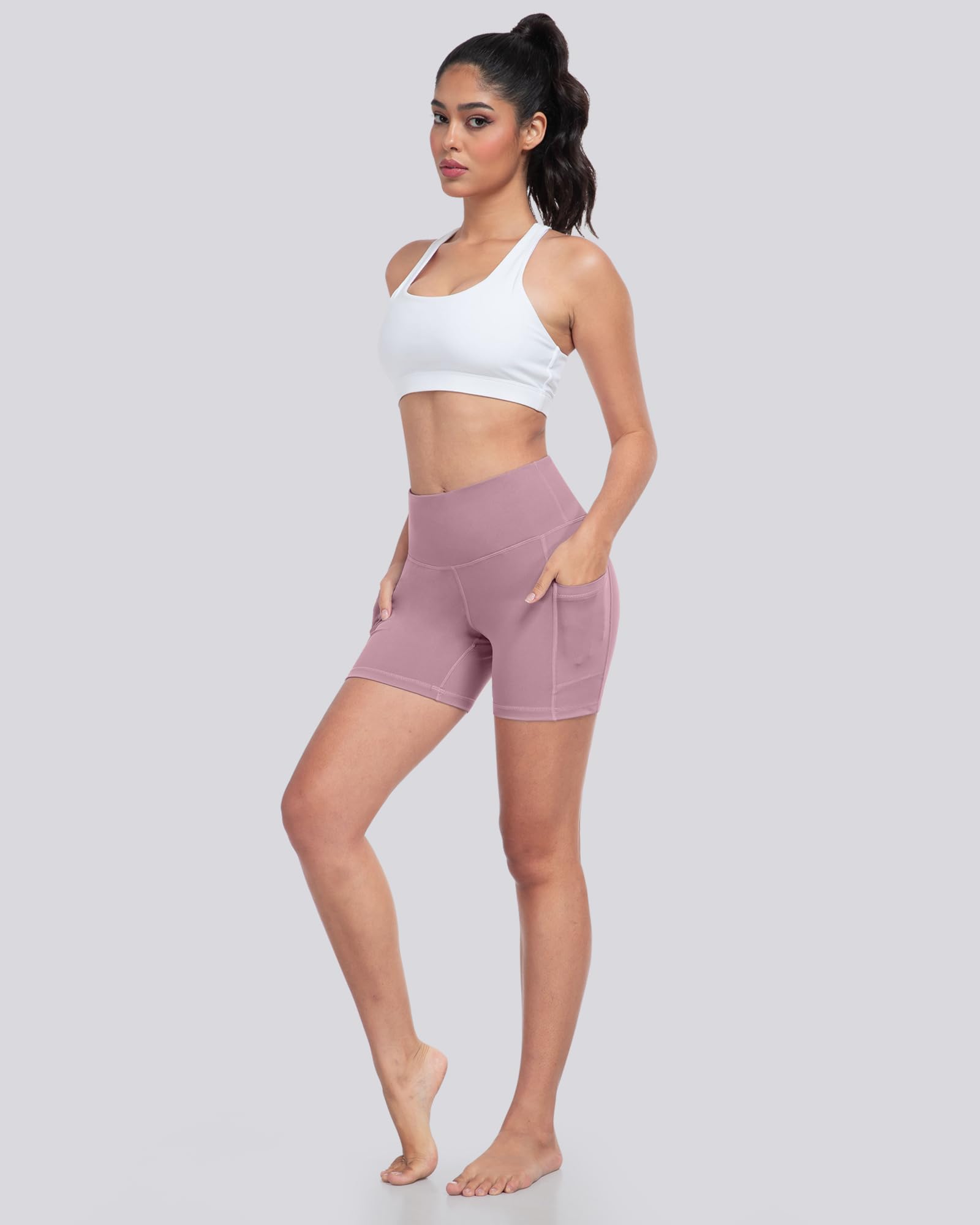 LZYVOO Pantalones cortos de elastano para mujer con bolsillos, pantalones cortos de cintura alta para yoga y entrenamiento, Paquete de 5: negro, gris oscuro, verde azulado, azul, rosa, M