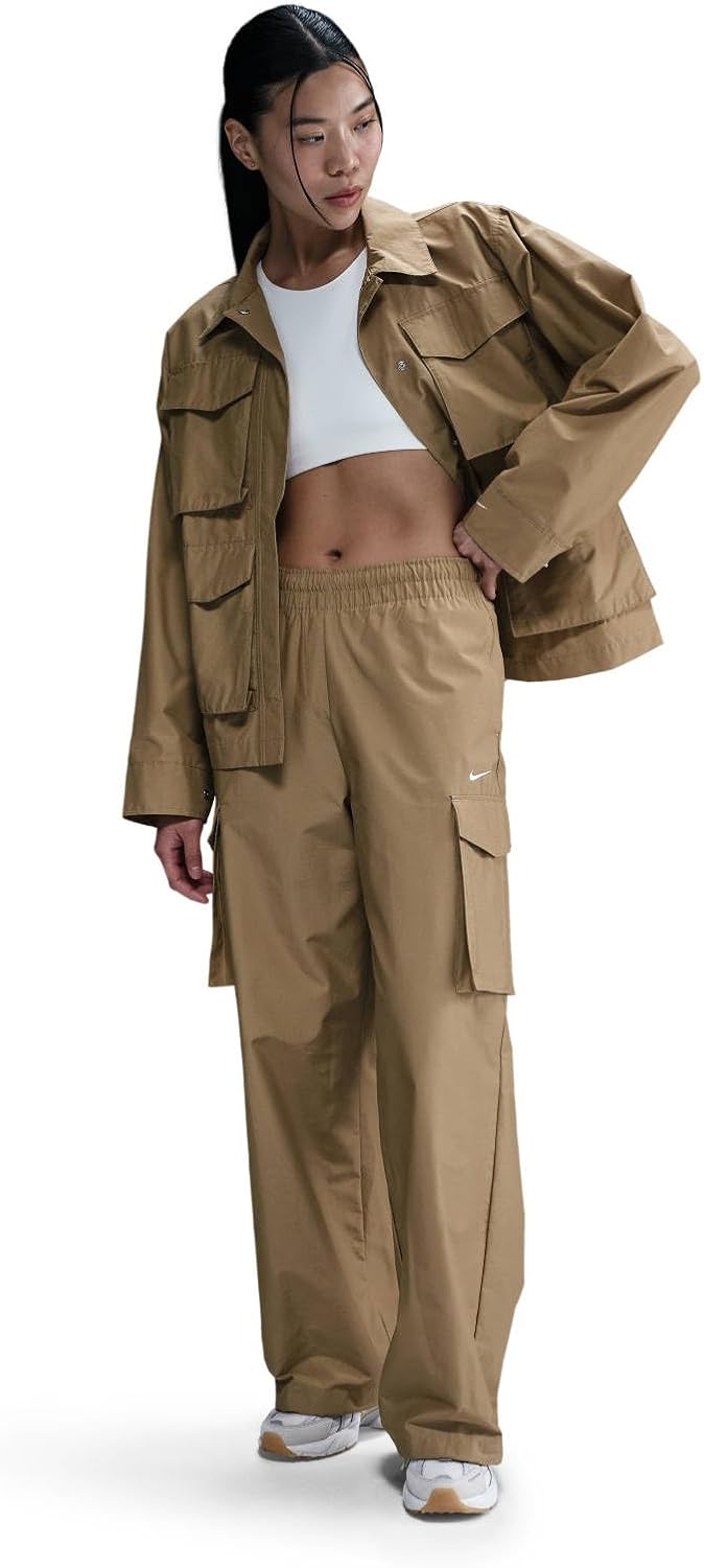 Nike Sportswear Everything Wovens Women's Mid-Rise Cargo Pants (HM6976-297, Parachute Beige/White) Size Large