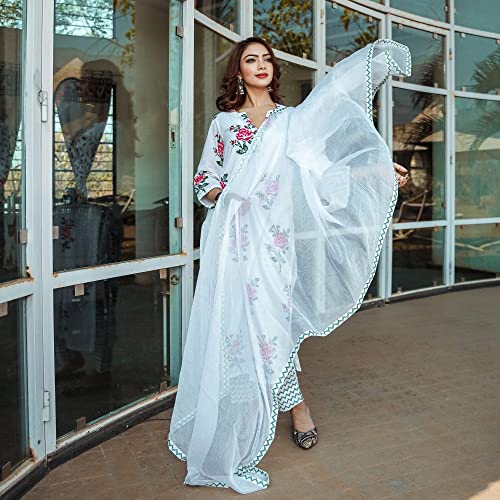 Image of KLOSIA Women Pure Cotton Printed Straight Kurta with Pant & Dupatta Set