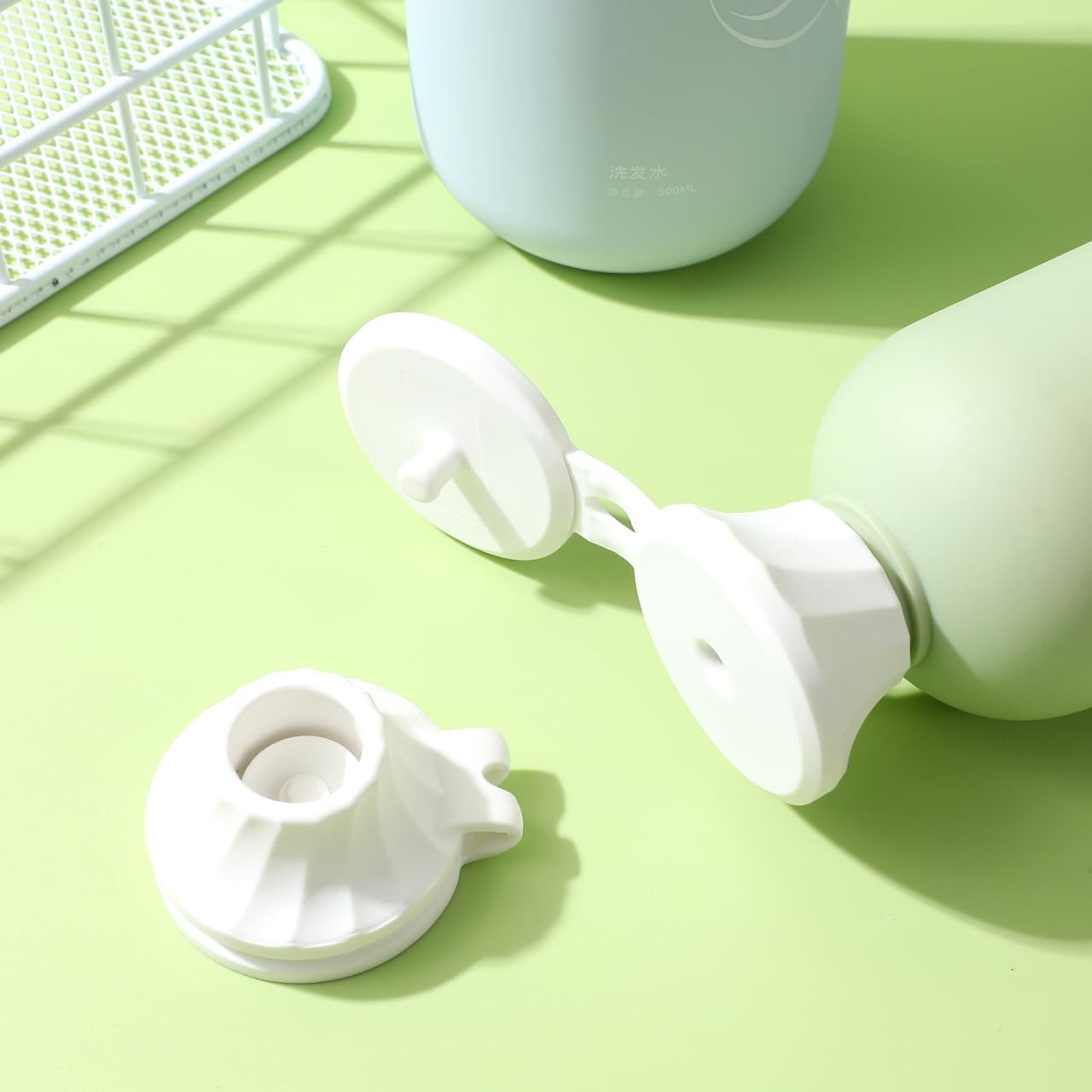 GALPADA Universal Fit Shampoo and Shower Gel Bottle Caps, Leak-Proof TPE Replacement Lids for Bathroom and Kitchen Dispensers