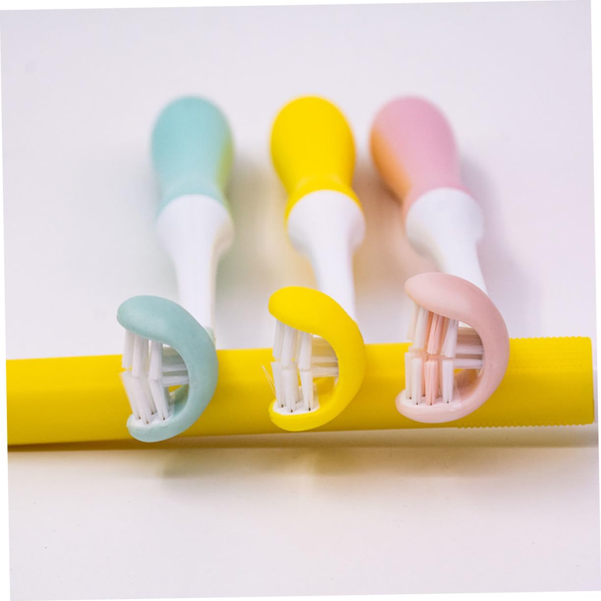 Spazzolino Setole Morbide la Pulizia dei Denti Design Avvolgente a 3 Lati, Manico Comodo in Pp Igiene Orale Quotidiana per Adulti