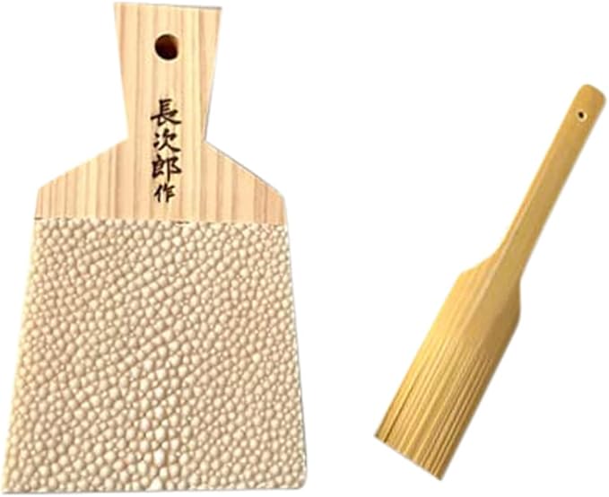 Tikusan Chojiro (Large) Japanese Grater with Bamboo Scraper