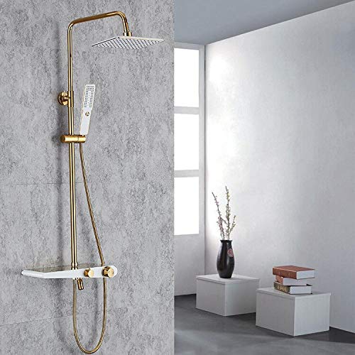 Robinetterie douche anti-calcaire dorée pour rénover une salle de bain ancienne