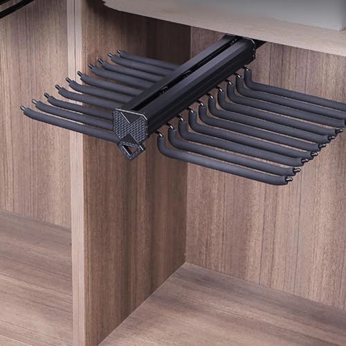 Porte-pantalons rétractable pour optimiser un petit espace