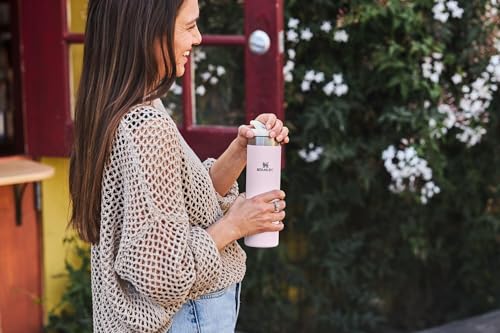 Image of Stanley AeroLight Transit Bottle 20 oz | Locking Drink Through Lid | Leak Resistant Water Bottle or Coffee Travel Mug | Lightweight Insulated Stainless Steel | BPA-Free | Hammertone Green