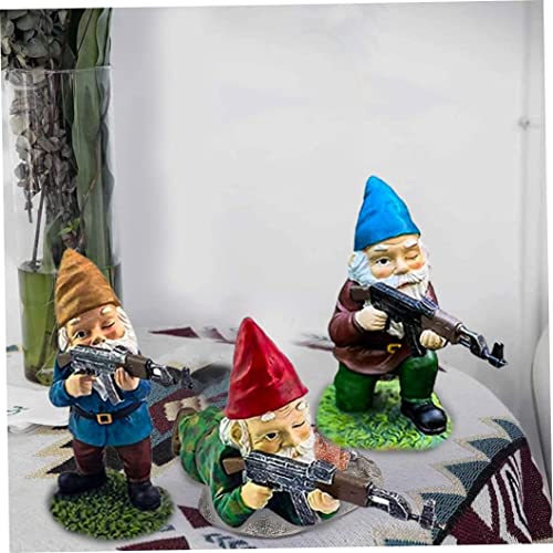 Gnome avec pistolet pour rompre la monotonie des décors classiques - 7