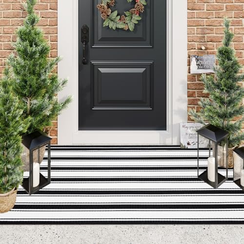 KaHouen Black and White Striped Rug (27.5 x 43 Inches