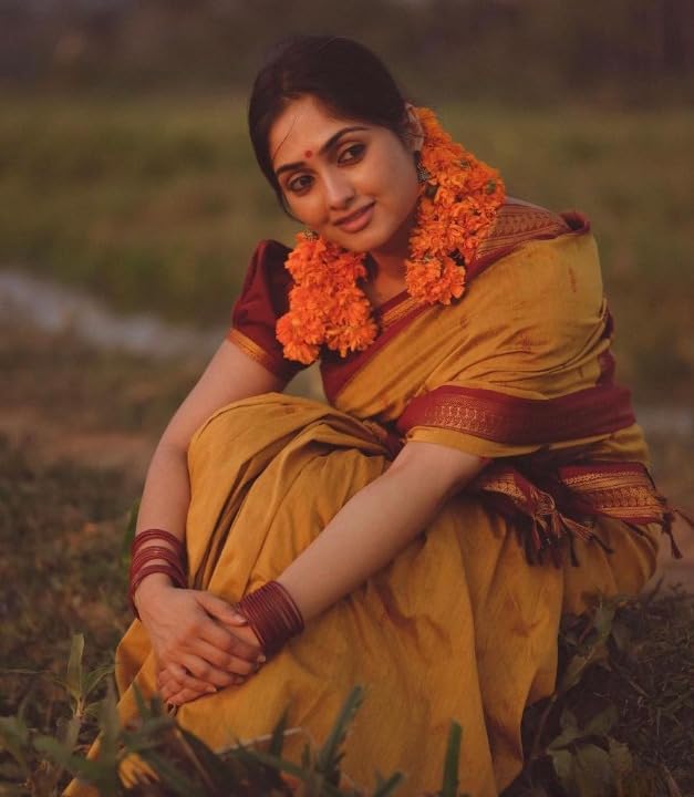 Image of Flosive Women's Kanjivaram Silk Saree With Handloom Weaving Work With Blouse Piece