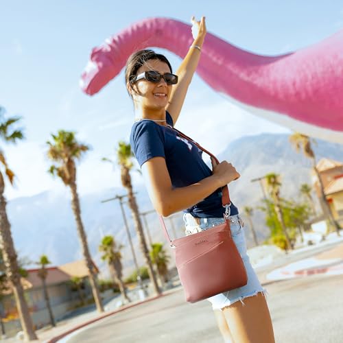 Image of Travelon Anti-Theft Roam Small Crossbody