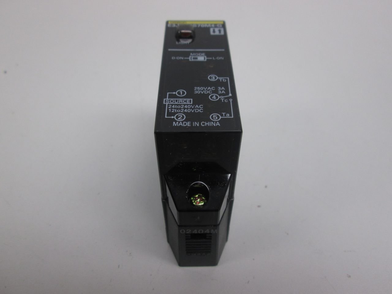 New OMRON E3JM-DS70M4-G PHOTOELECTRIC Switch 24-240V AC D269872