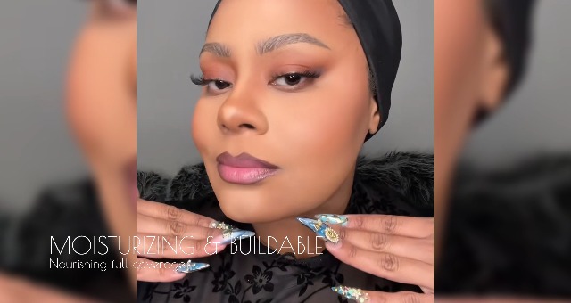 Amazon.com : Runway Rogue Moisturizing Matte Lipstick, Non