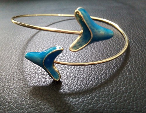 NOUMANDA Double Shark Tooth Wrap Bracelet Arrow Bangle Bracelet Glowing in the Dark3