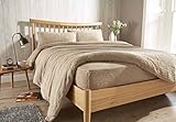 Tous les lits sont couverts : disponible en quatre tailles : simple – 90 cm x 190 cm + 30 cm de profondeur, double – 135 cm x 190 cm + 30 cm de profondeur, king size – 150 cm x 200 cm + 30 cm de profondeur, super king size – 180 cm x 200 cm + 30 cm de profondeur