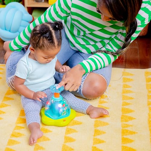 Bright Starts, 10042 Press & Glow Spinner, Musikspielzeug Kreisel mit blinkenden Lichtern und Melodien, fördert die Motorik und das Verstehen von Ursache und Wirkung, 19.05 x 17.78 x 21.59 cm