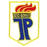 Auch bei Amazon erhältlich: DDR Helm, DDR Fahrrad, DDR Autos, DDR Geld, DDR Münzen, DDR Traktoren, DDR Mauer, DDR Fahne, DDR Flagge, DDR Fahne klein, DDR Fahne groß, DDR Flagge NVA, DDR Flasche, DDR Fahrzeuge Buch, DDR Aufkleber, DDR Magnet, DDR Helm, DDR Orden, DDR Orden Abzeichen, DDR Orden Held der Arbeit, DDR Urkunde, DDR Abzeichen, Ausweis DDR, DDR Ausweis blanko, DDR Abzeichen Aktivist, DDR Uhr, DDR Abzeichen FDJ